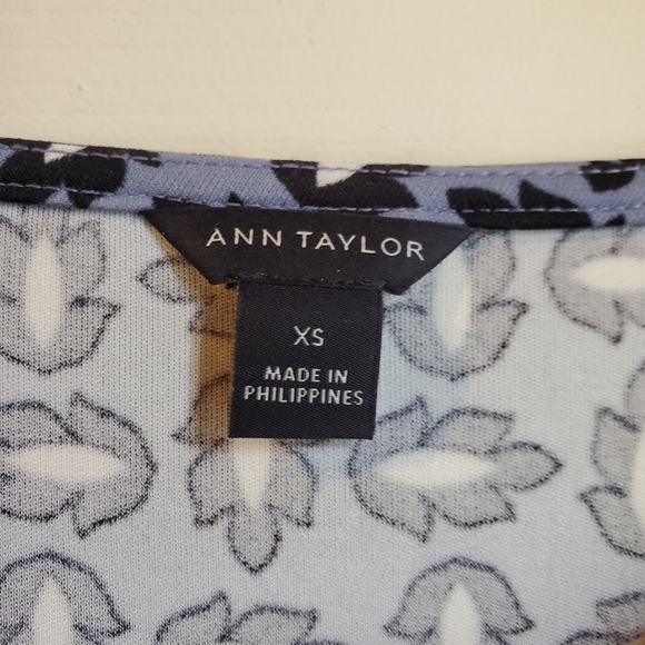 Ann Taylor top - Picture 3 of 4